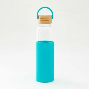 The Better Home Borosilicate Glass Water Bottle with Sleeve (500ml) | Non Slip Silicon Sleeve & Bamboo Lid | Water Bottles for Fridge | Light Blue (Pack of 1)